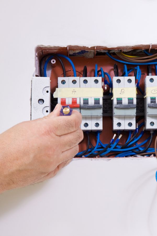 FAQ - Elektronotdienst Übach-Palenberg - Elektriker - Beleuchtungstechnik - Elektronotdienst - Smart home - Elektrofirma