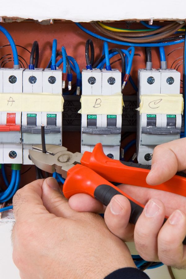 Elektrikerfirma Übach-Palenberg - Elektriker - Beleuchtungstechnik - Elektronotdienst - Smart home - Elektrofirma